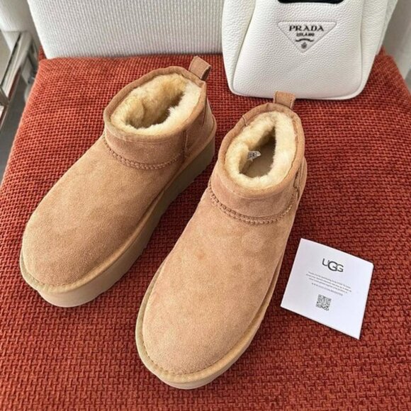 UGG Classic Ultra Mini Boots - Picture 8 of 9